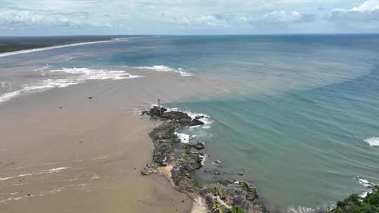 贝壳海滩在Itacare在巴伊亚巴西。旅游景观。