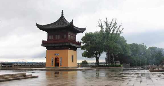 苏州重元寺雨天建筑风光