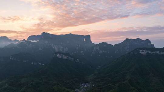 张家界天门山航拍延时