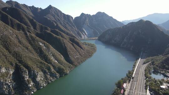 北京门头沟永定河上的落坡岭水库视频素材模板下载