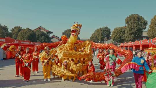 舞龙表演民俗活动场景