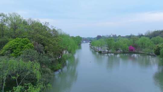 航拍烟雨江南扬州瘦西湖风景区