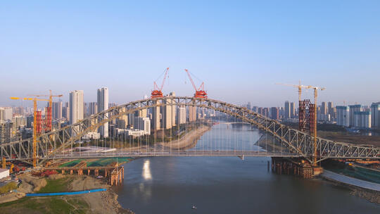 航拍城市基础建设武汉建设中的汉江湾大桥