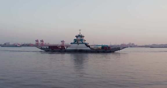 南京汽渡长江轮船货轮沿岸重工业污染航拍