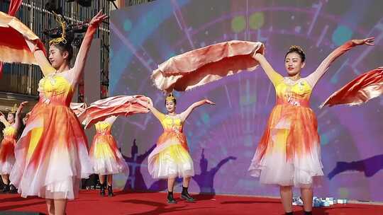 舞蹈 唱歌 歌手 表演 节目 舞台 开业