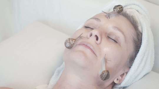 黏液蜗牛在替代医学和美容行业抗衰老护肤中