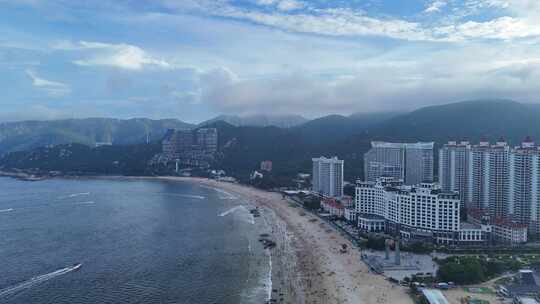 海边沙滩游玩人群南澳岛青澳湾航拍