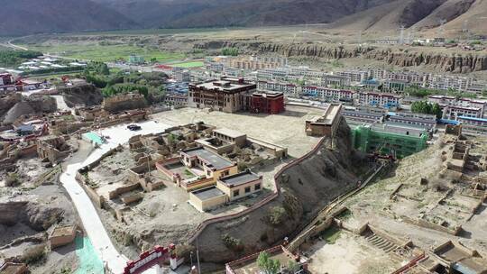 西藏拉加里王宫