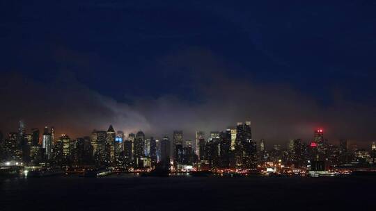 城市夜间的时间流逝