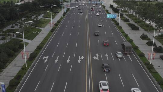 航拍青岛西海岸新区-城市交通车流视频素材模板下载
