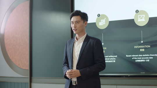 亚洲男青年的商务会议