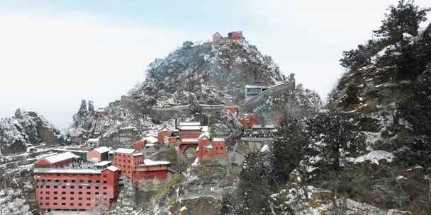 湖北武当山冬天雪景下雪航拍