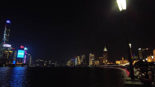 上海南京东路外滩外白渡桥黄浦区夜景4K实拍