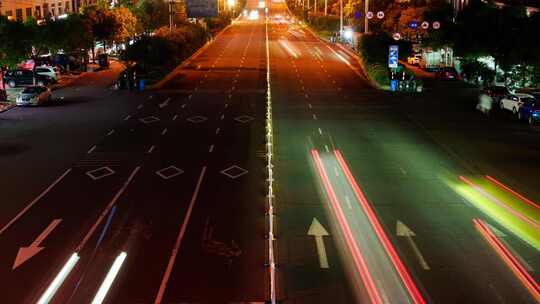 城市夜景车流街道马路全景航拍延时交通建筑