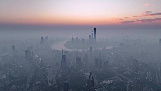 上海陆家嘴城市天际线日出震撼平流雾航拍