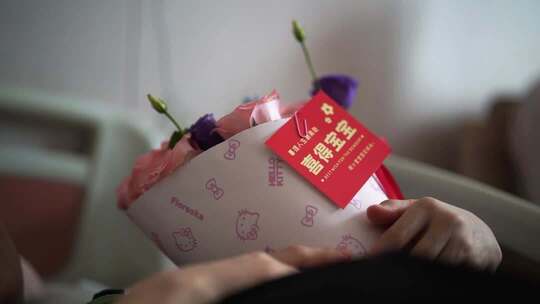 新生婴儿新生命医院温馨画面