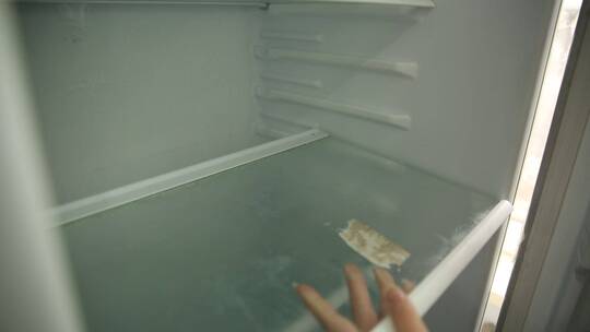 毛巾抹布擦拭清理冰箱除菌