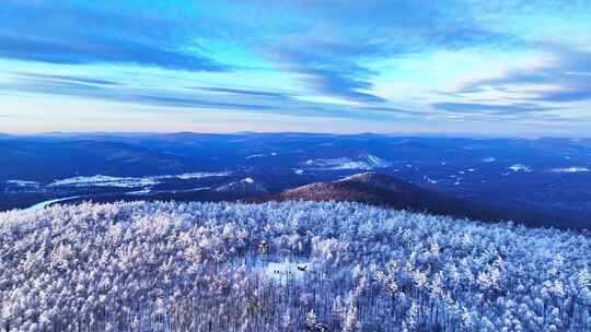 航拍大兴安岭林海雪原夕照