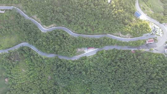 航拍高山交通蜿蜒盘山公路