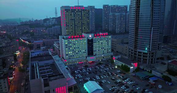 航拍大连医科大学附属第二人民医院 夜景