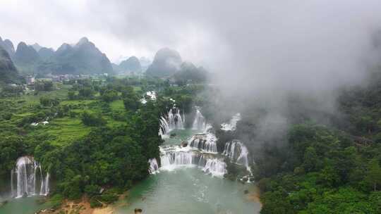 广西德天跨国瀑布视频素材模板下载