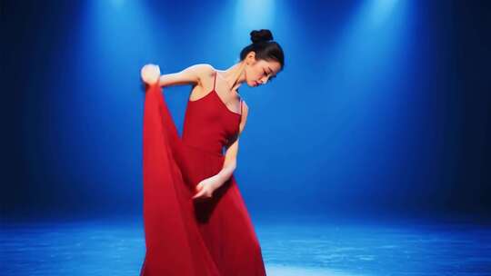 红衣舞者舞台舞蹈