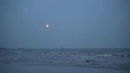 中秋节海上月亮夜晚海边大海情绪视频素材模板下载