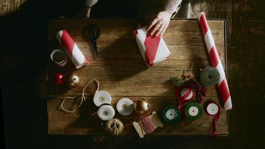 各式各样的礼盒圣诞节浪漫庆祝视频素材模板下载