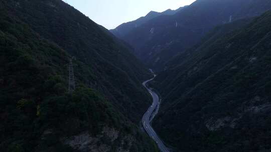 航拍秦岭盘山路