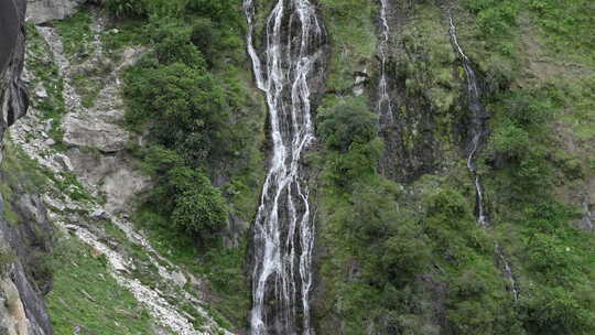 大峡谷瀑布高山流水