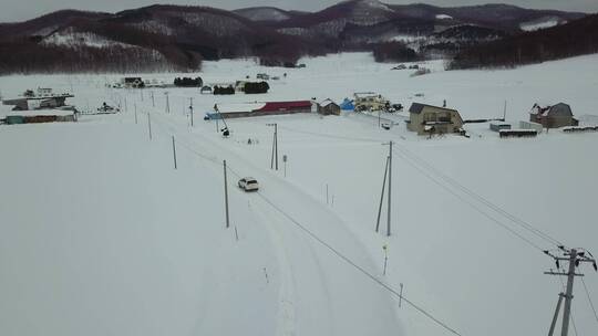 日本北海道雪原公路自驾游风光航拍