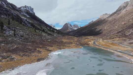 航拍四川阿坝莲宝叶则景区风景