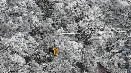 云上草原滑雪场雪景视频素材模板下载