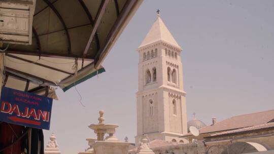 教堂塔的特写镜头视频素材模板下载