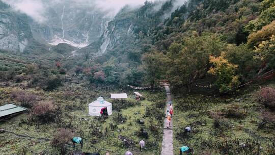 雨崩村神瀑航拍