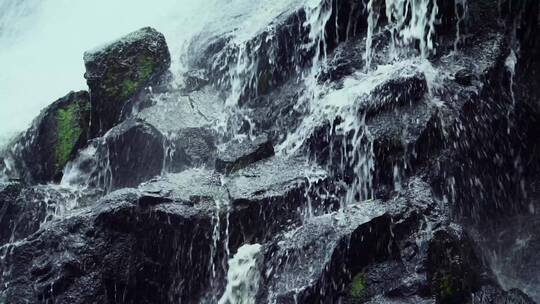 岩石瀑布河流水流