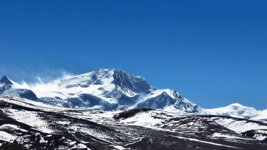 西藏高原雪山航拍