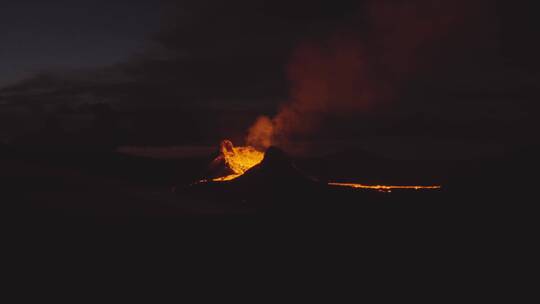 冰岛火山喷发