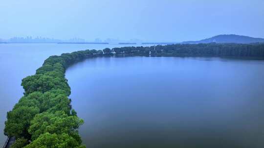 航拍武汉东湖景色