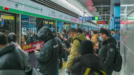 南京南站地铁站早高峰人流延时视频素材模板下载