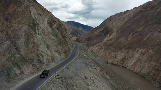 西藏G318川藏公路怒江大峡谷风光