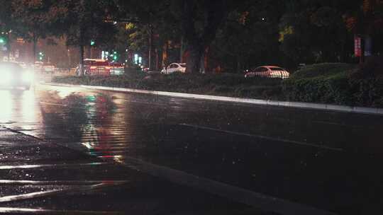 台州雨夜街景