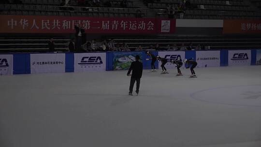 慢镜头体育馆滑冰场速滑比赛视频素材模板下载