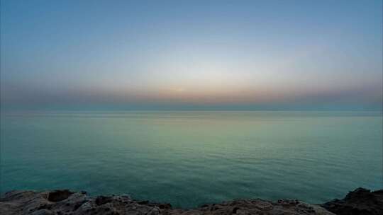 海面鸟瞰图海岸海水水域