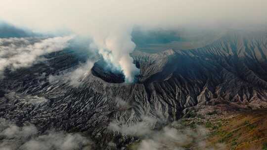 航拍Bromo火山云海