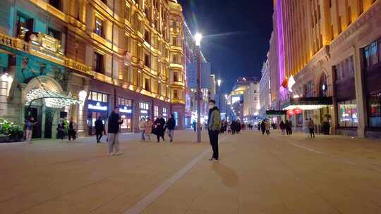 上海外滩夜晚南京路步行街夜景人流视频素材