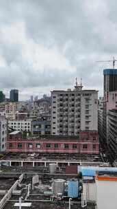 竖屏航拍广东深圳城市风光龙华区城市建设