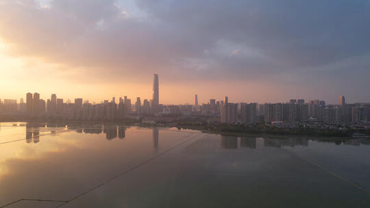 航拍武汉地标天际线高楼绿地中心与沙湖湖景