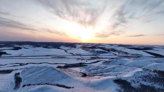 山野雪景暮色彩云