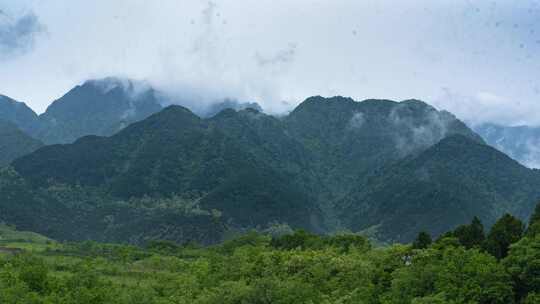 秦岭山脉云海云雾飘动